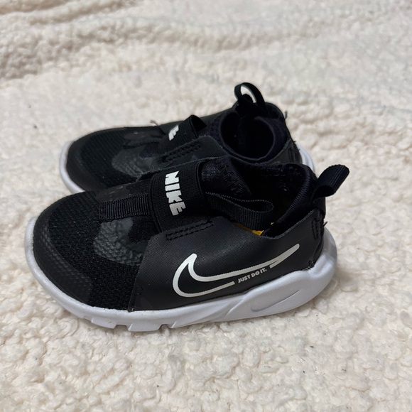 Nike Kids Black and White Slip-On Sneakers - Picture 2 of 4